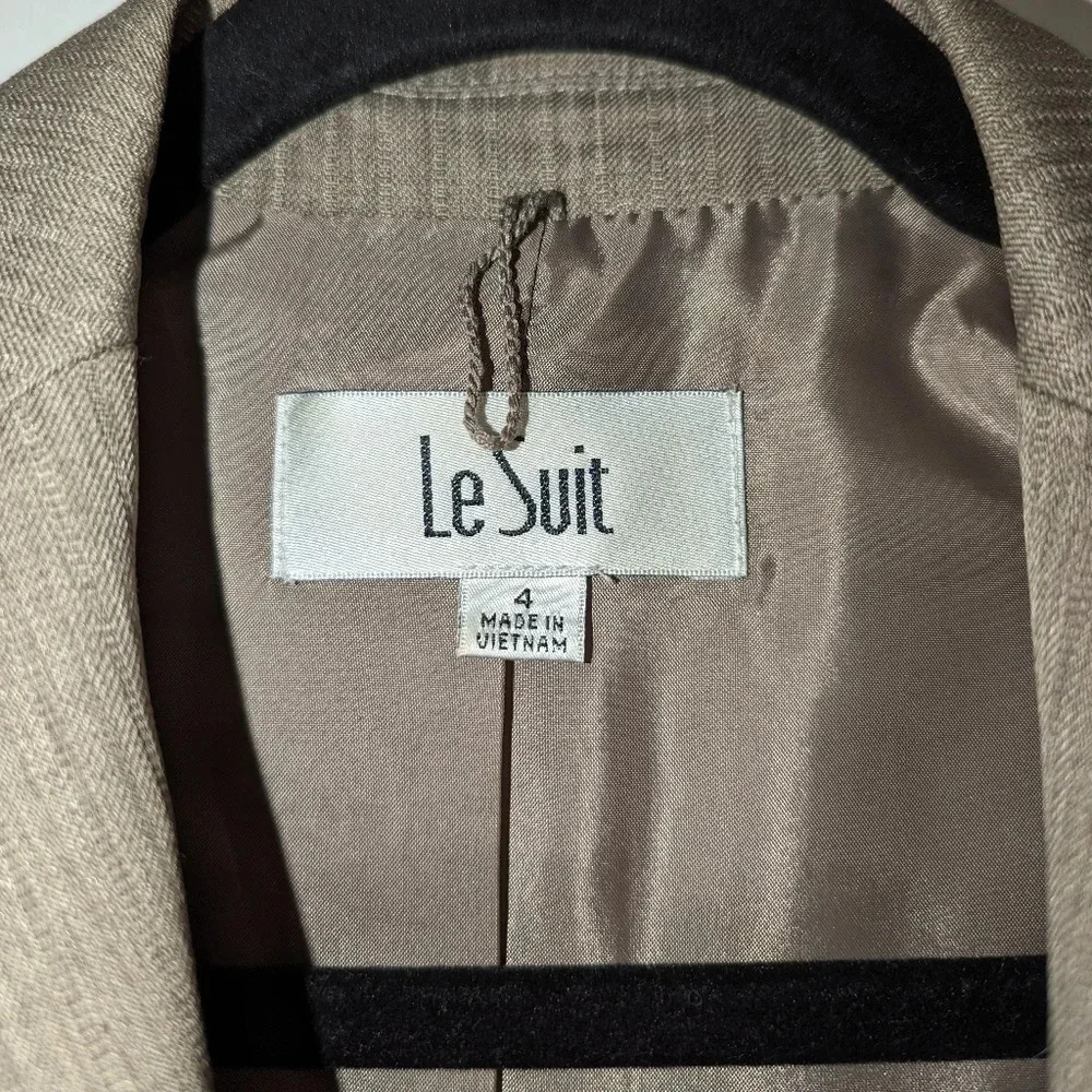 Le Suit Women's Thick Knit 2 Button Up Blazer Suit Jacket Size 4 Slit Pockets‎